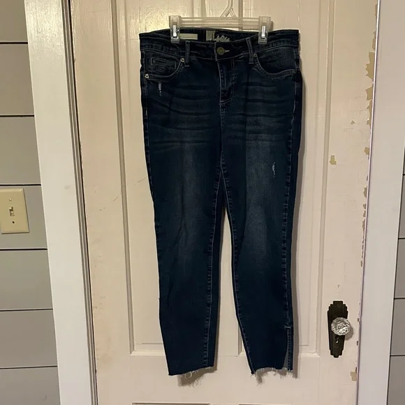 Kut from the Kloth Katy Ankle Straight Leg Dark Wash jeans 6 raw hem - Picture 2 of 8